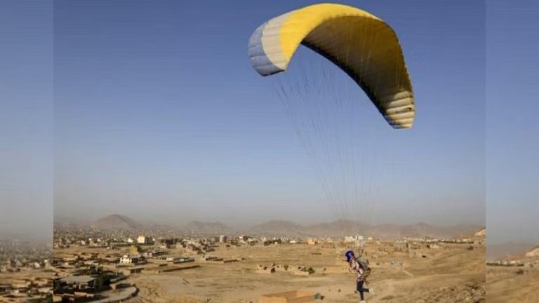 Kerala set to host International Paragliding Festival to boost tourism